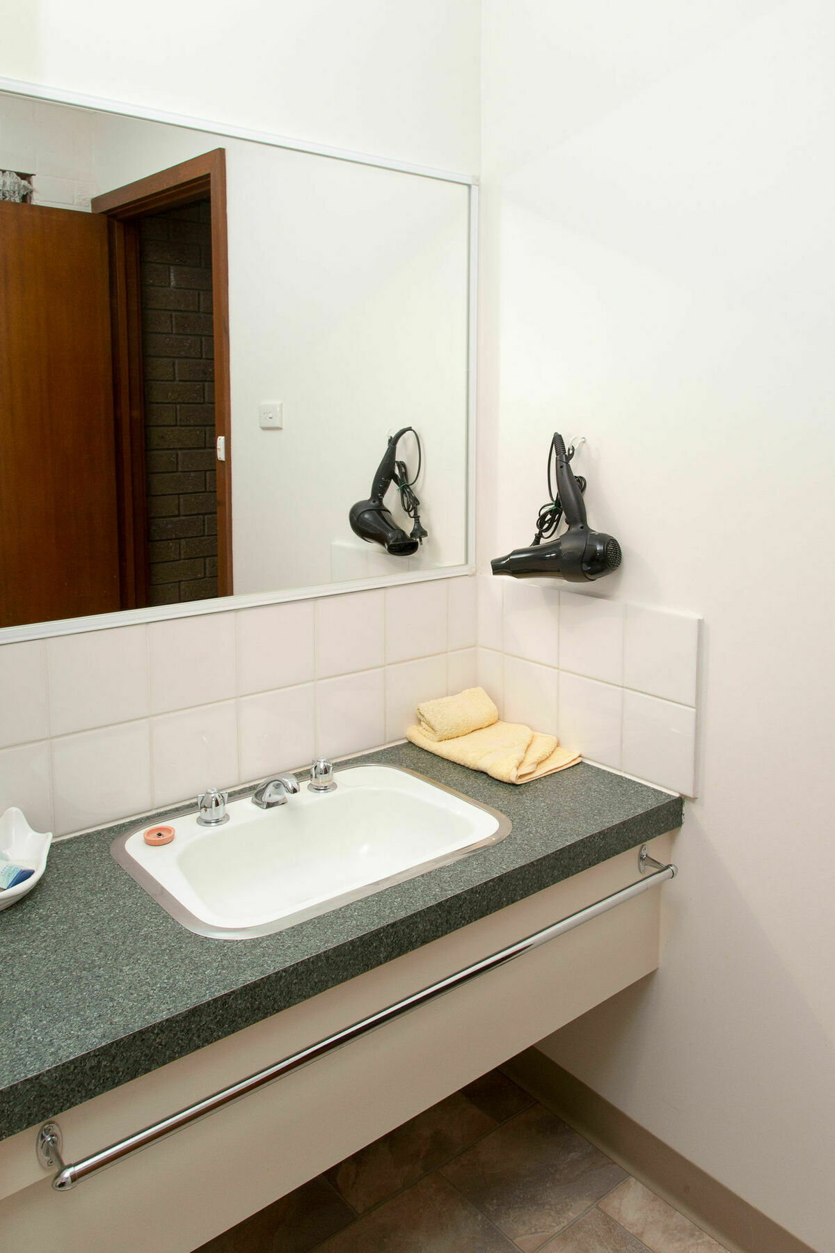Sandpiper Holiday Apartments 莱克斯恩特伦斯 外观 照片